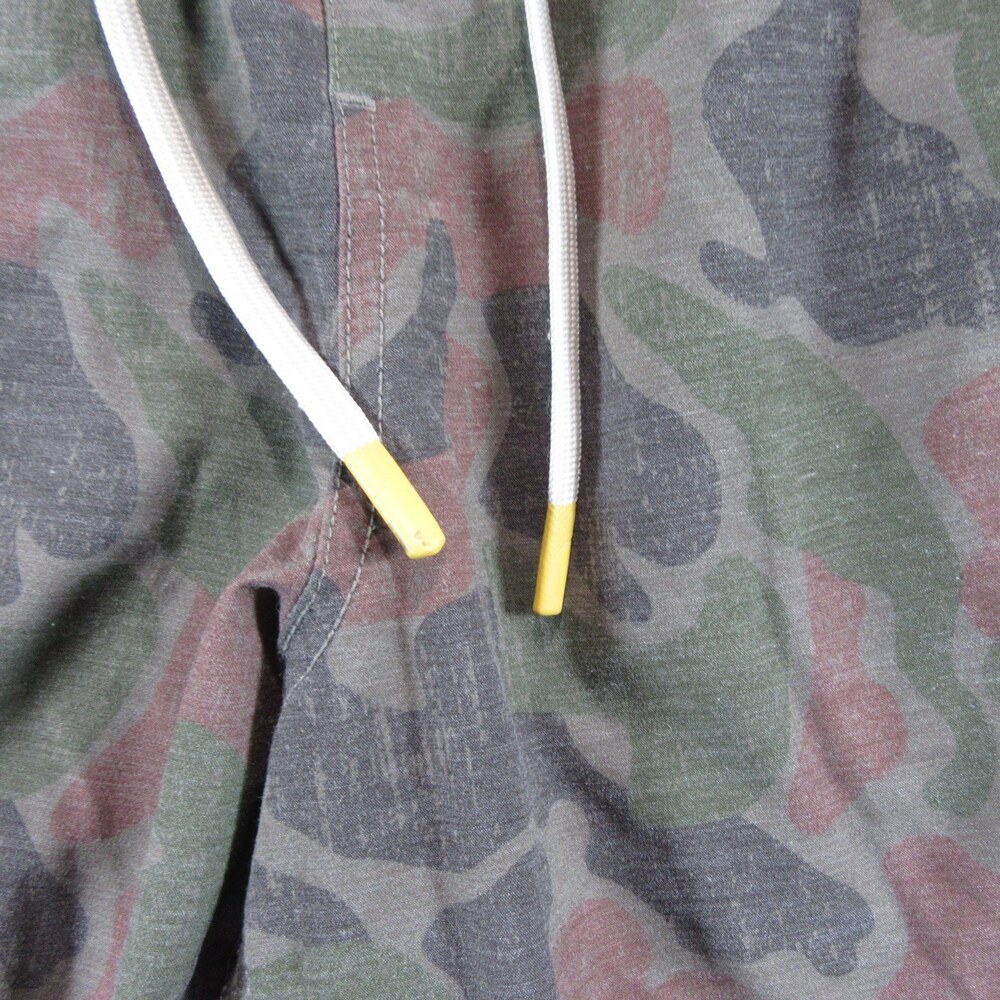 Marsh Wear Mens Pull On Performance Shorts XL x 8 Multicolored Camo Drawstring - Picture 3 of 13